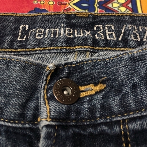 DANIEL CREMIEUX DISTRESSED JEANS. 36x30 STRAIGHT W/TAPER AT BOTTOM. IN EUC!!! - Picture 4 of 4